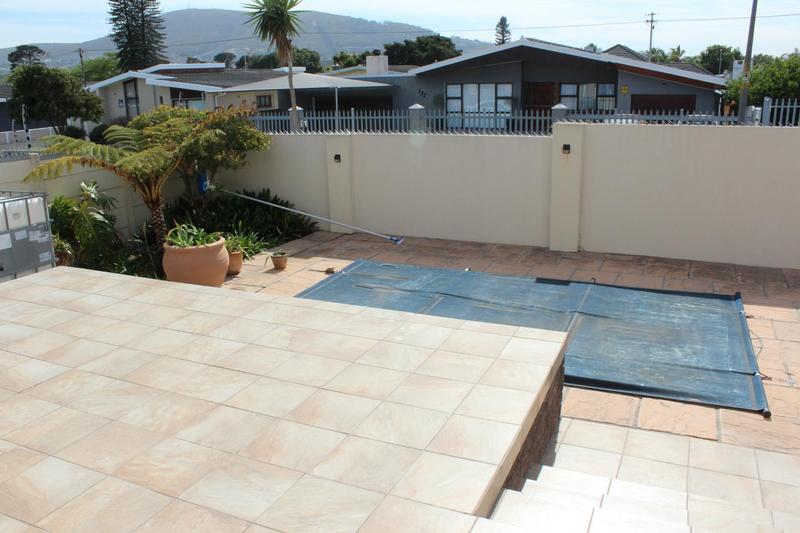 5 Bedroom Property for Sale in Churchill Estate Western Cape